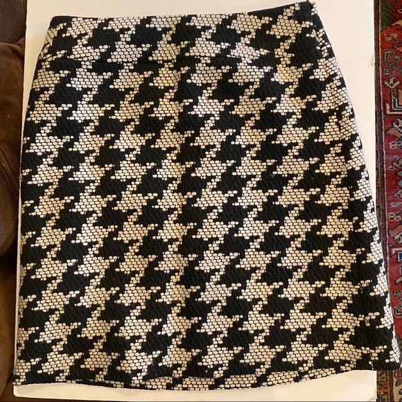 TALBOTS Houndstooth Skirt - Picture 4 of 7